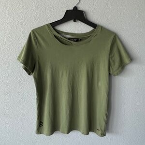 n: PHILANTHROPY Barry's Crop Tshirt